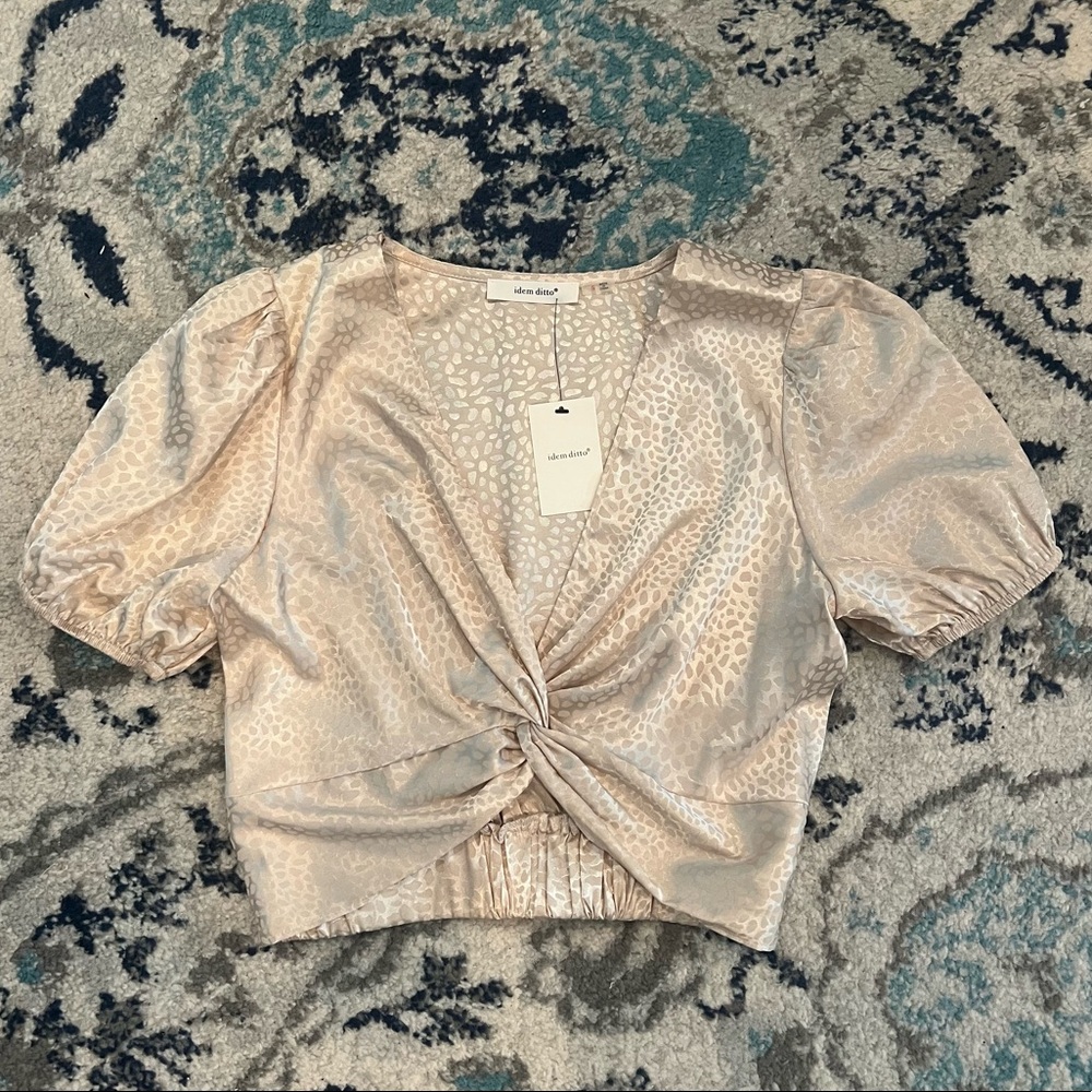 NWT Champagne Leopard Print Crop Top